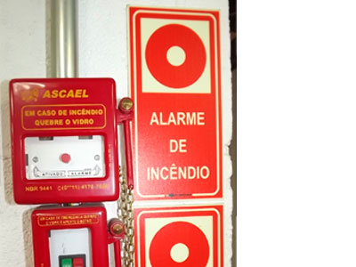 Placas de Sinalização de Rota de Fuga